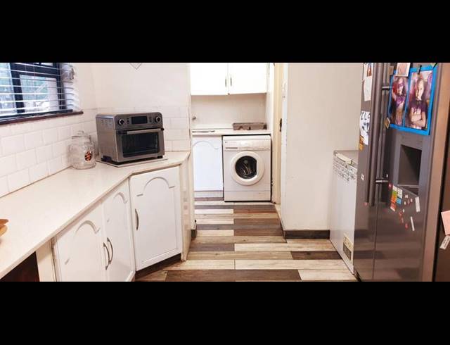 4 BEDROOM HOUSE FOR SALE IN MONDEOR